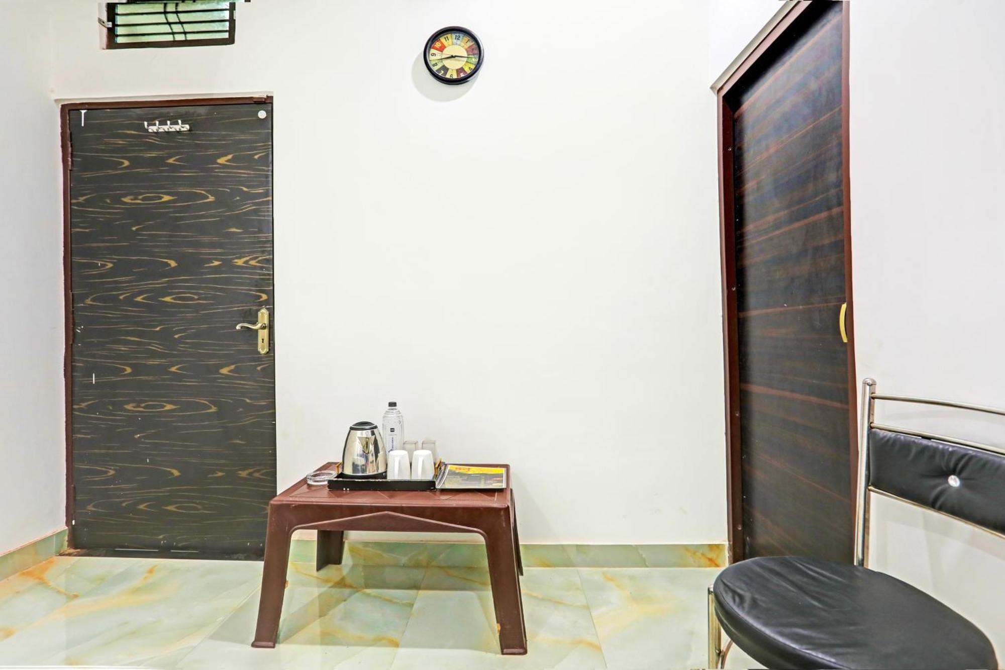 ורנאסי Hotel O The Maruti Paying Guest House מראה חיצוני תמונה